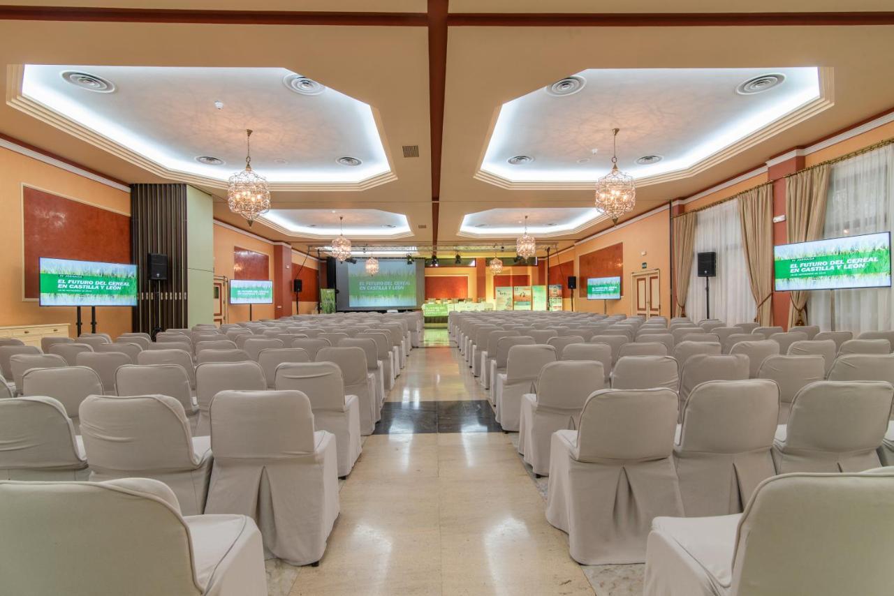 Hospedium Hotel Europa Centro Magaz De Pisuerga Zewnętrze zdjęcie