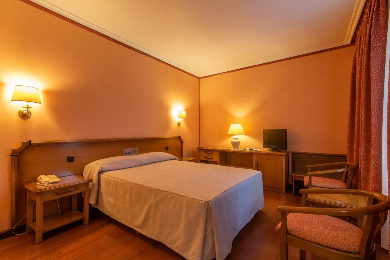 Hospedium Hotel Europa Centro Magaz De Pisuerga Zewnętrze zdjęcie