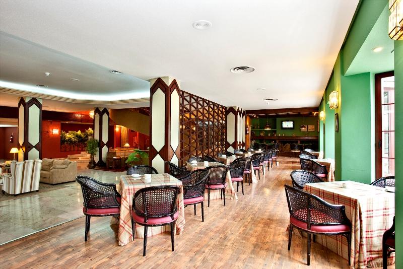 Hospedium Hotel Europa Centro Magaz De Pisuerga Zewnętrze zdjęcie