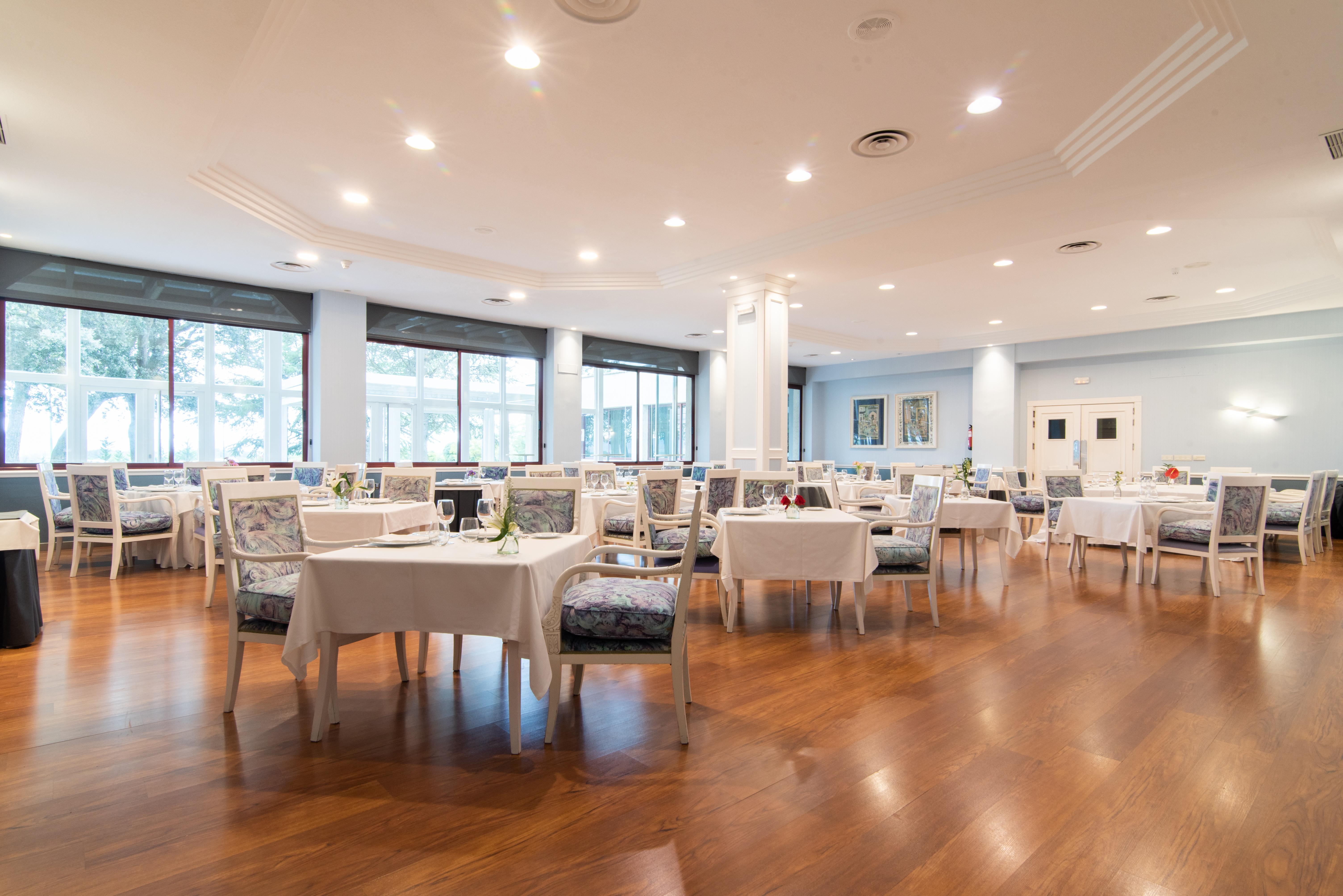 Hospedium Hotel Europa Centro Magaz De Pisuerga Zewnętrze zdjęcie