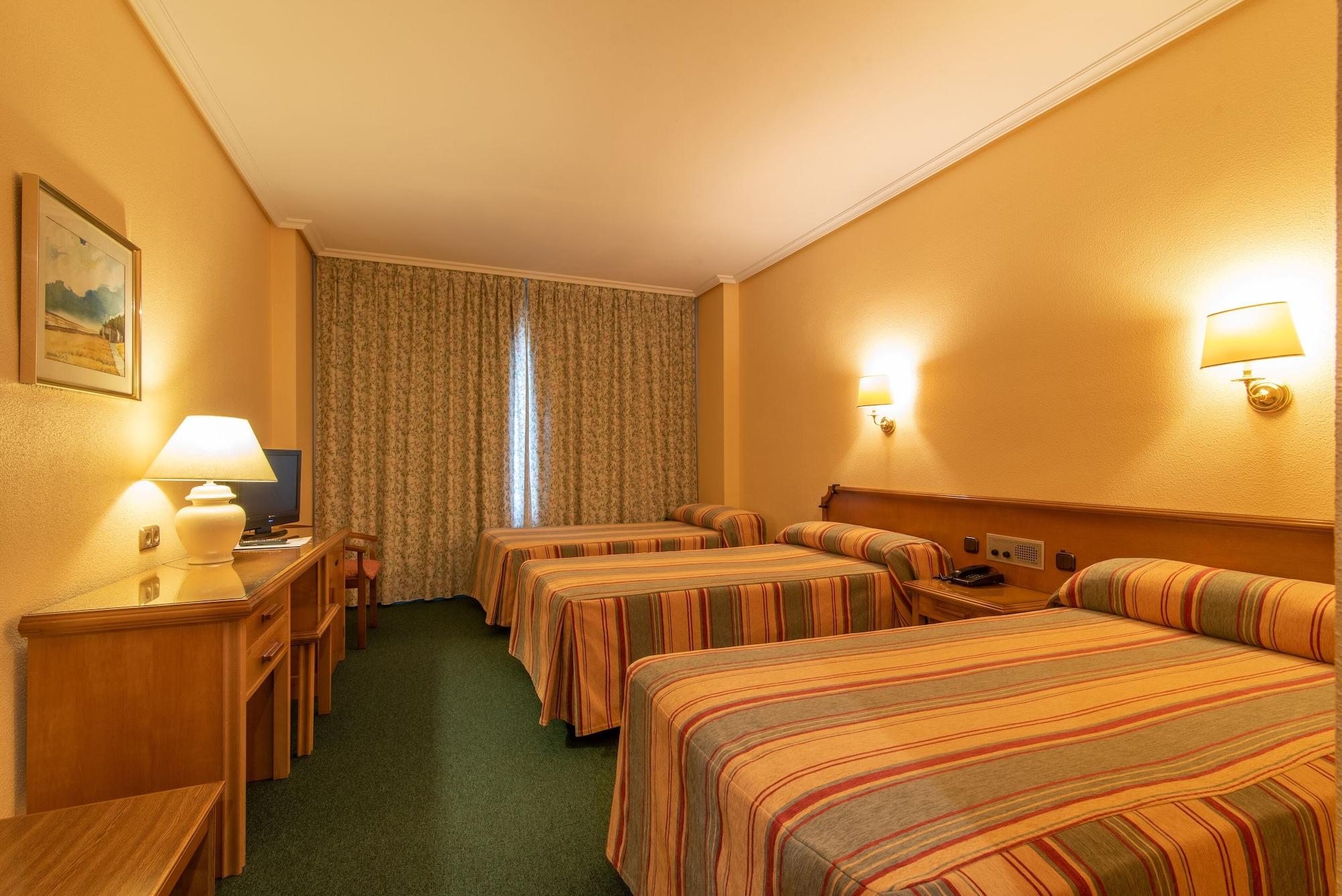 Hospedium Hotel Europa Centro Magaz De Pisuerga Zewnętrze zdjęcie