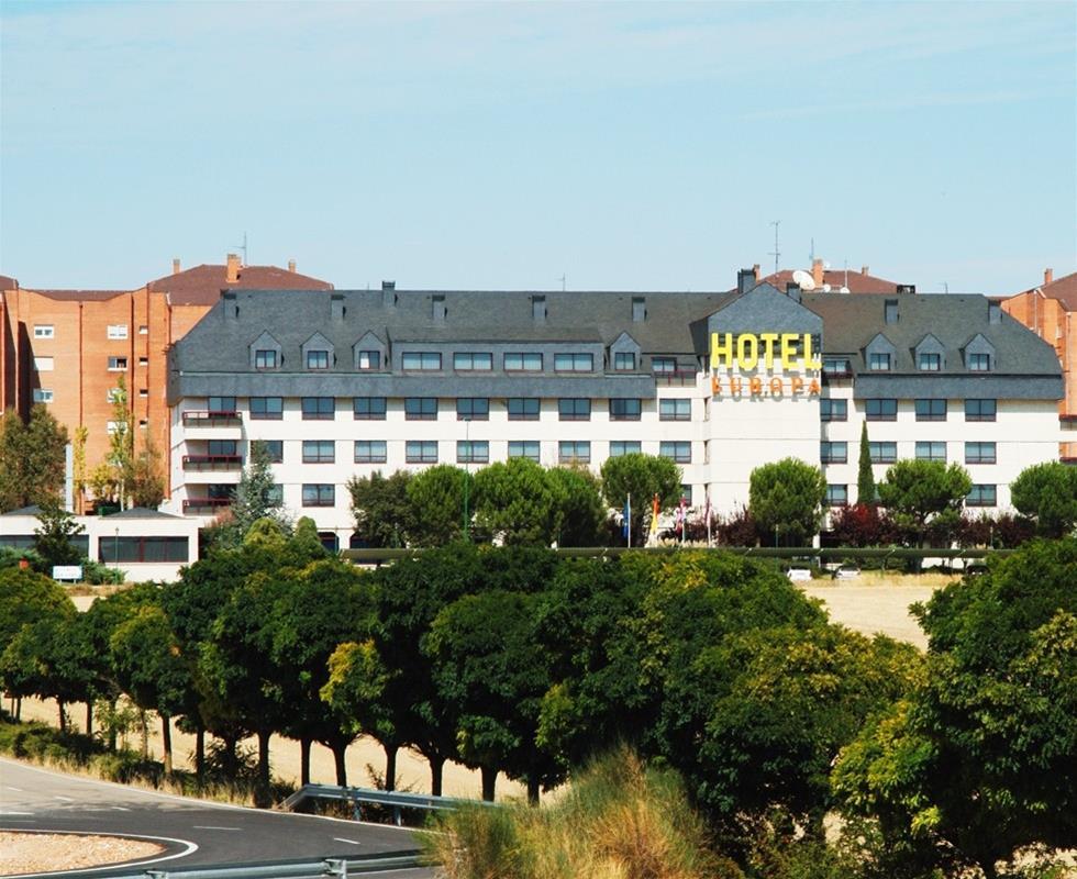 Hospedium Hotel Europa Centro Magaz De Pisuerga Zewnętrze zdjęcie