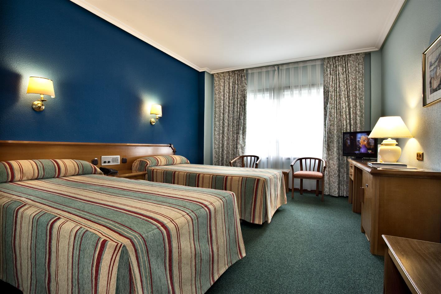 Hospedium Hotel Europa Centro Magaz De Pisuerga Zewnętrze zdjęcie