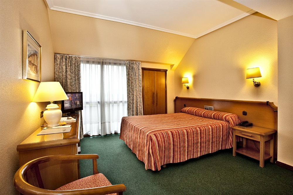 Hospedium Hotel Europa Centro Magaz De Pisuerga Zewnętrze zdjęcie